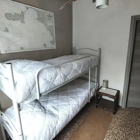 6 Nyaraló